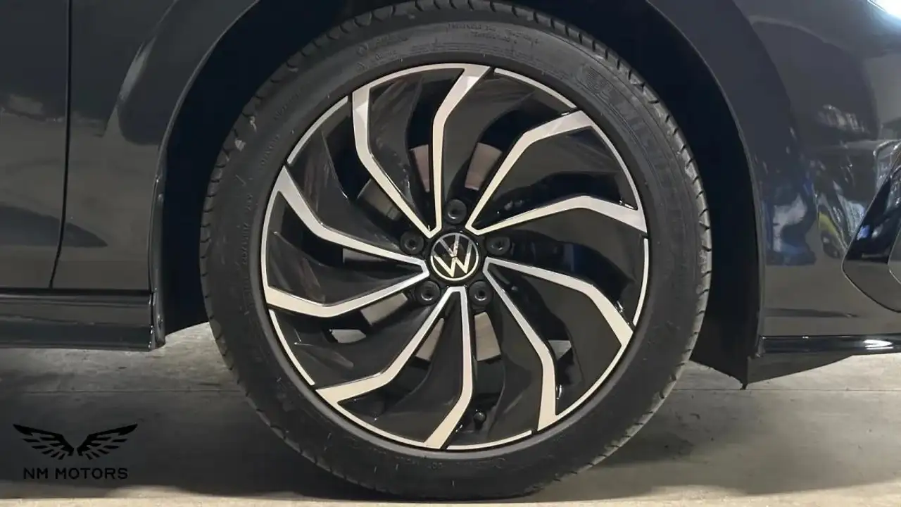 Volkswagen Golf Standard Model — photo 10