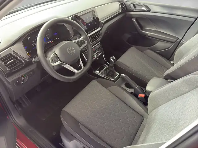 Volkswagen T-Cross view 6