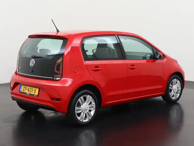 Volkswagen Up! view 4