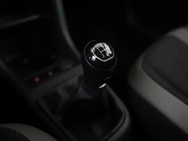 Volkswagen Up! view 10