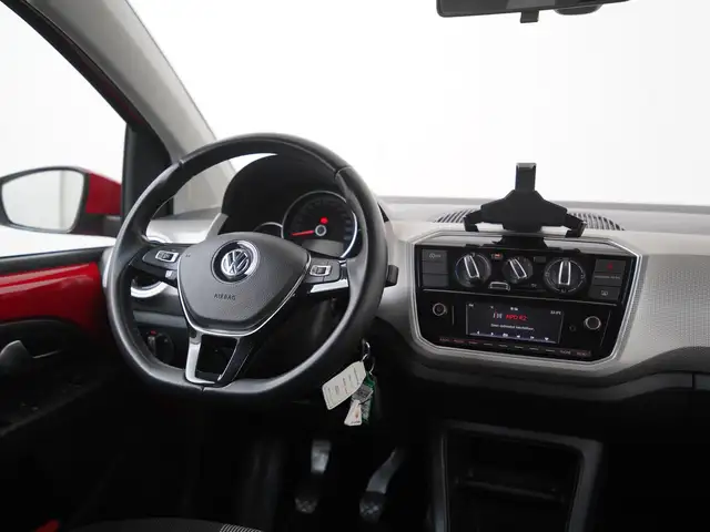Volkswagen Up! view 5