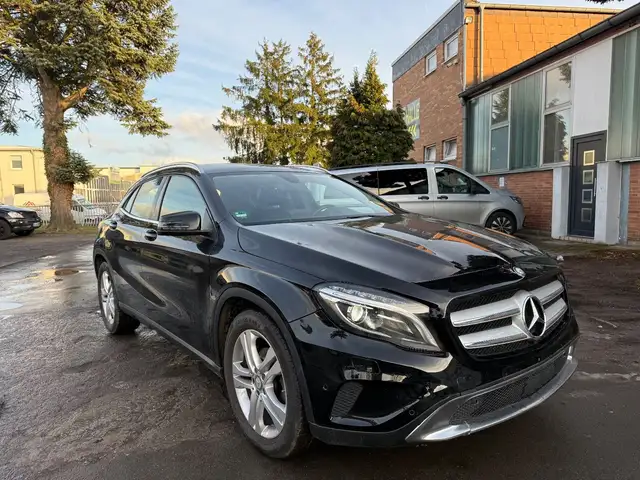 Mercedes-Benz GLA 180 Urban NAVI/XENON/KAMERA