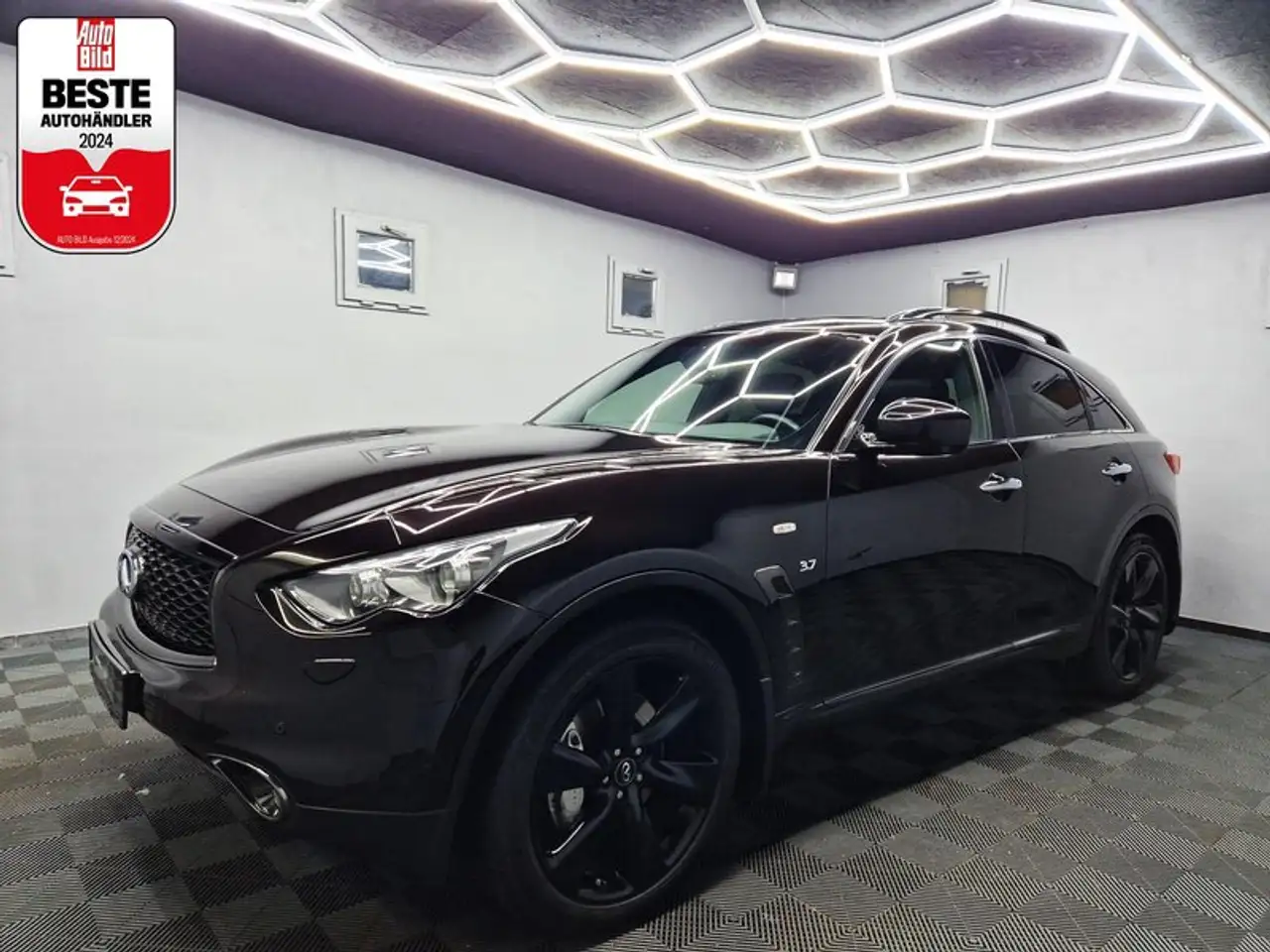 Infiniti QX70