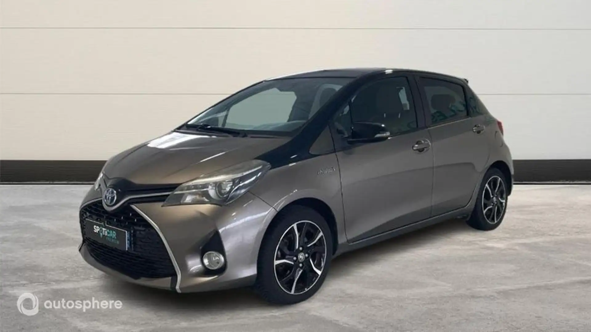 Toyota Yaris HSD 100h Dynamic 5p - 1