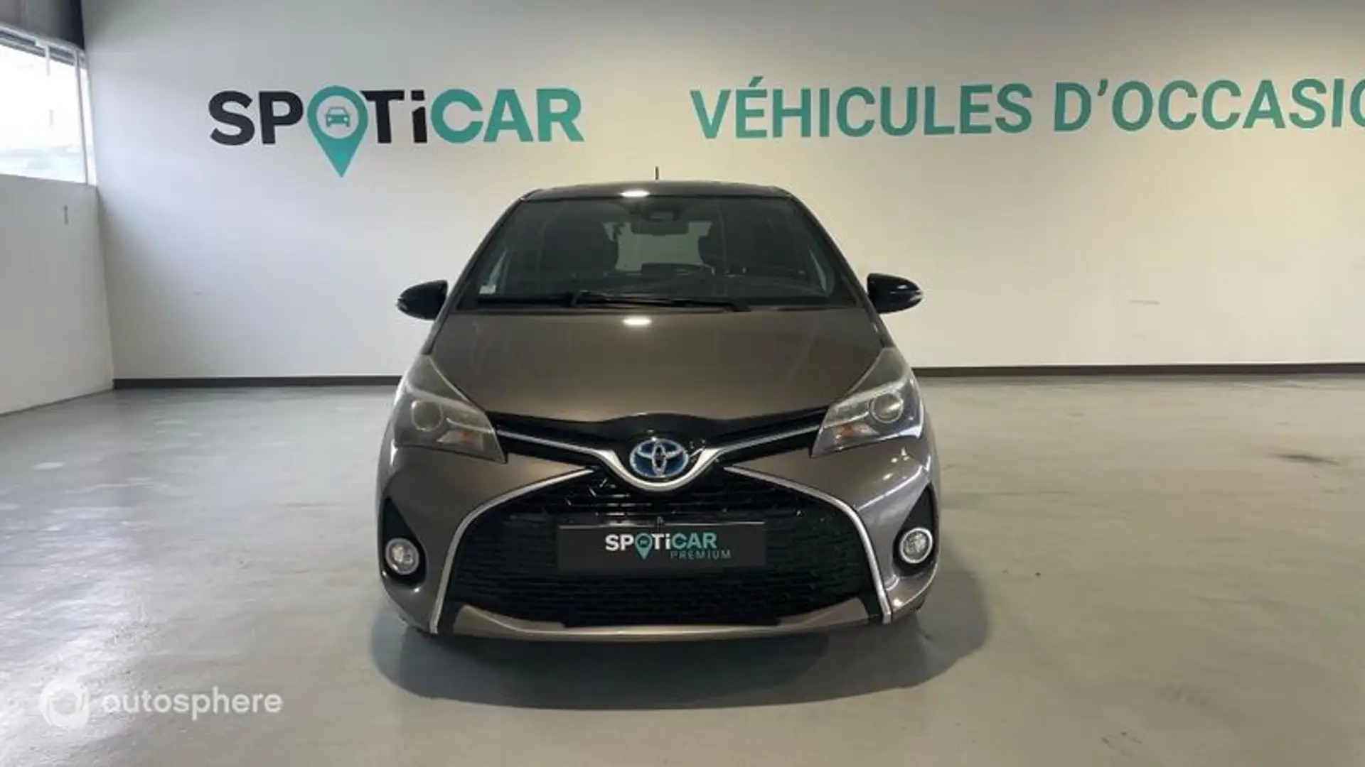 Toyota Yaris HSD 100h Dynamic 5p - 2