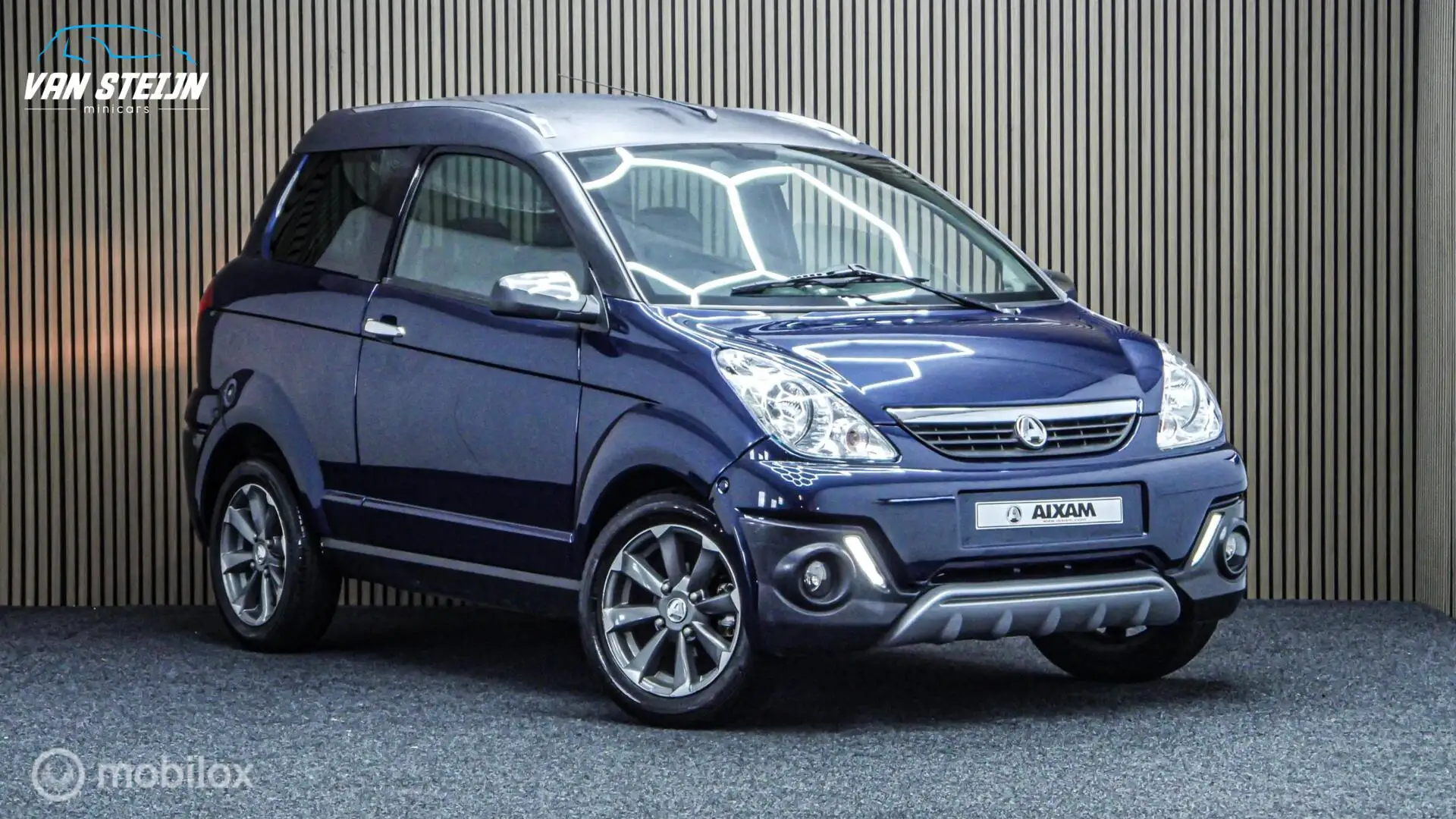 Aixam Crossover Brommobiel Premium |10dkm Bleu - 1