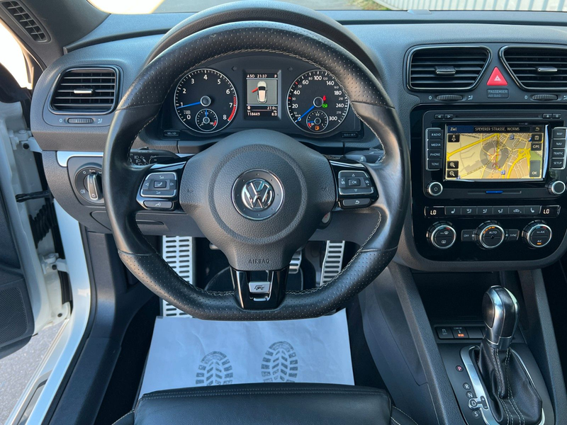 Volkswagen Scirocco 2.0 TSI DSG R *LEDER*DYNAUDIO*DCC*PANO* — photo 13