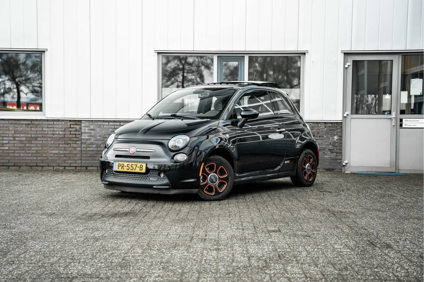 Fiat 500e 24kwh | Schuif kanteldak | Panorma Schwarz - 1