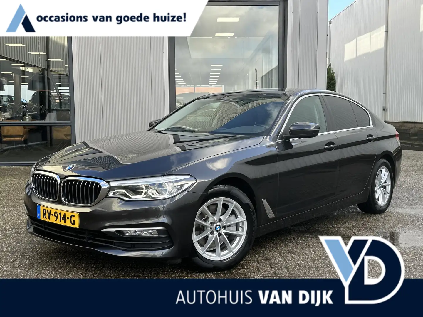 BMW 520 5-serie 520i 184pk High Executive | NL-auto/Leder/ Grijs - 1