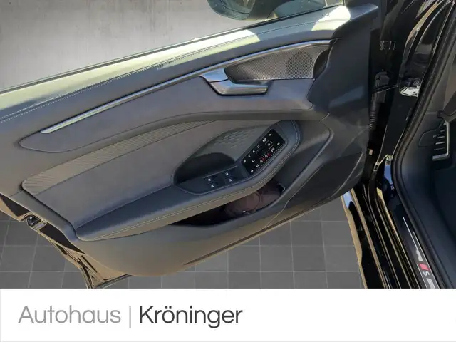 Audi A6 view 8