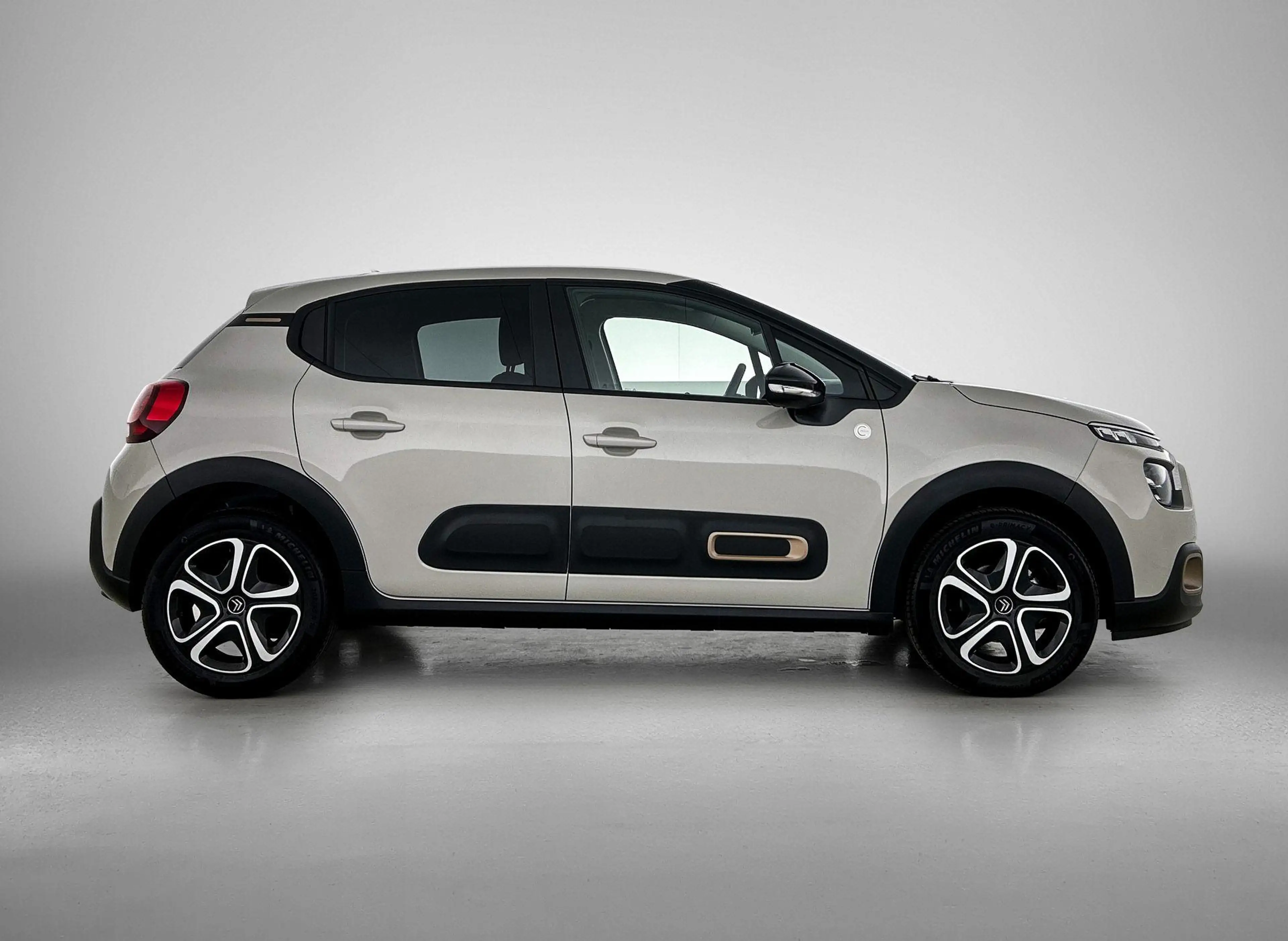 Citroen C3 C-Series 83 pk | Navigatie | Parkeersensoren Achte — photo 9