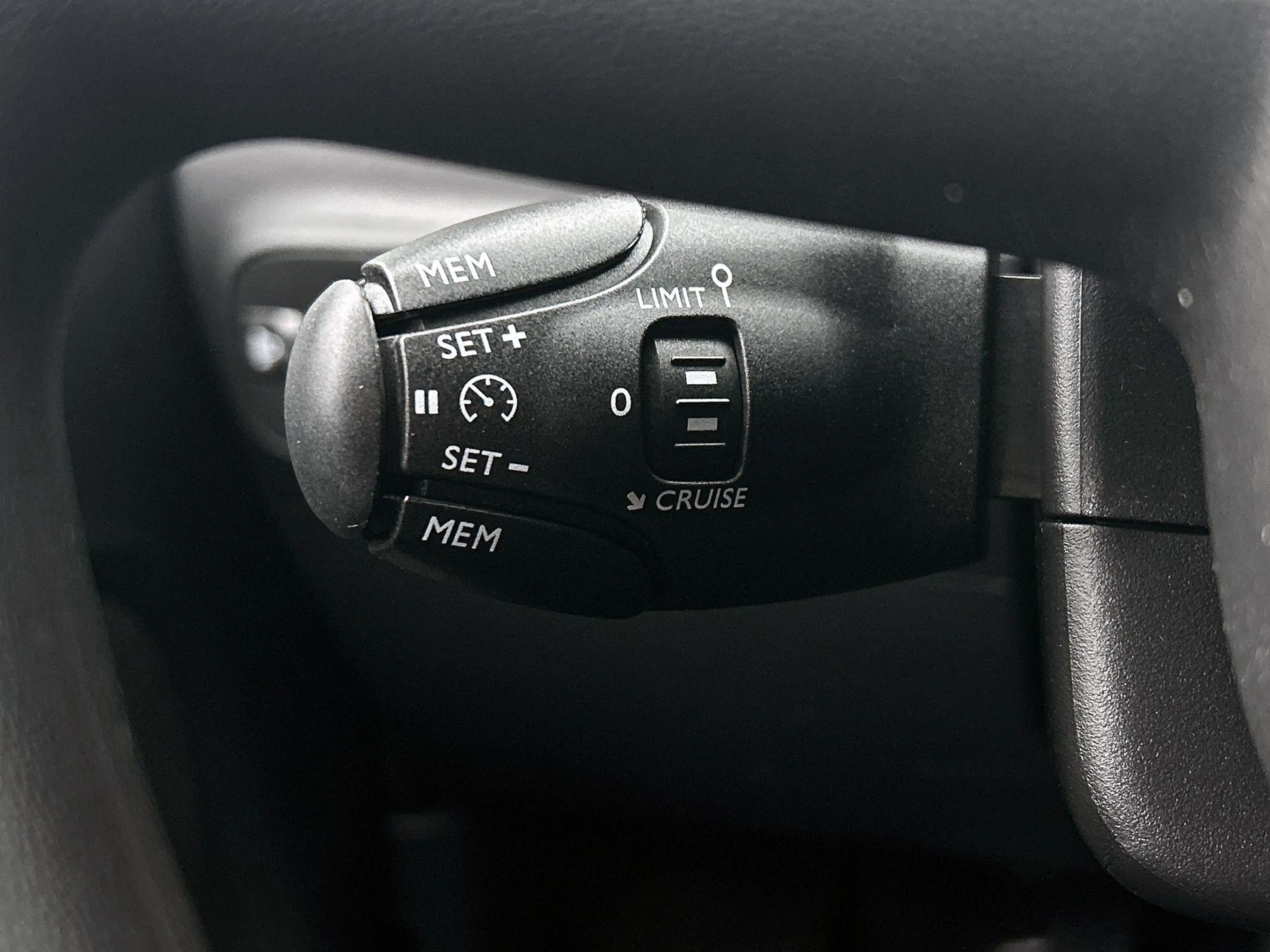 Citroen C3 C-Series 83 pk | Navigatie | Parkeersensoren Achte — photo 15