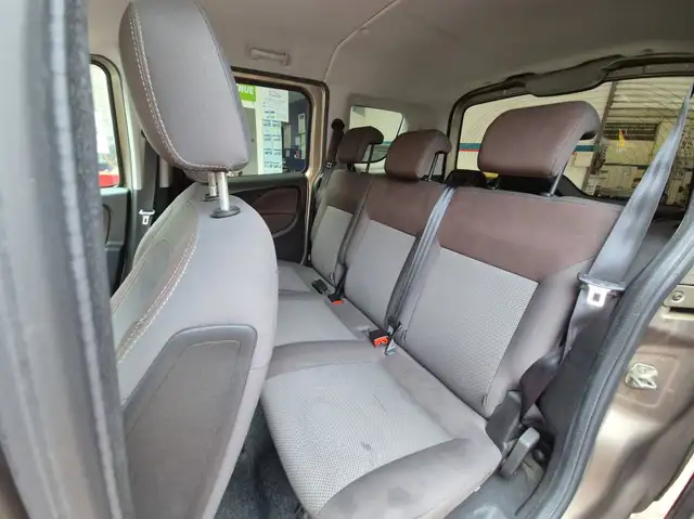 Fiat Doblo view 9