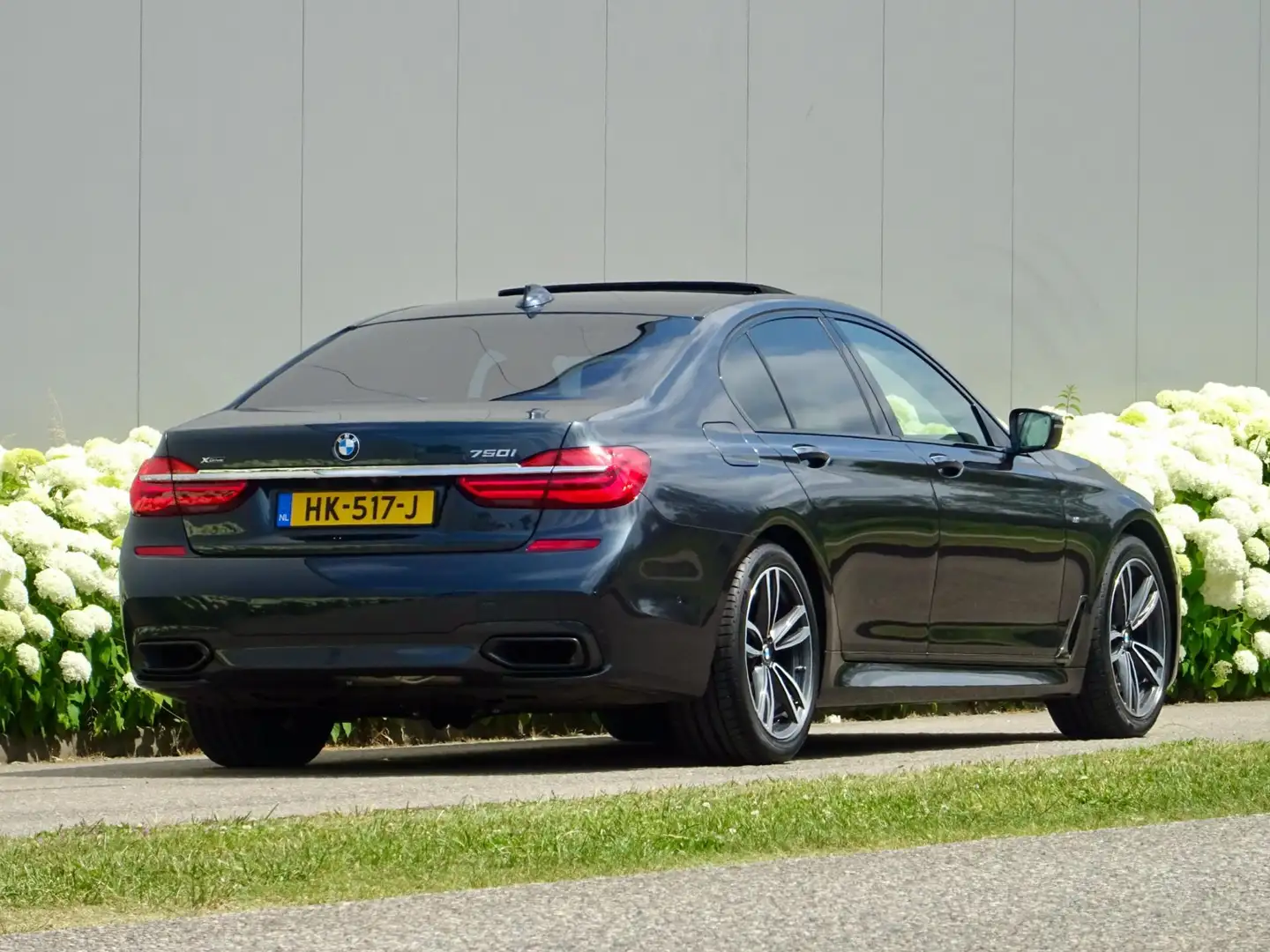 BMW 750 7-serie ///M 750i xDrive High Executive M SPORT / Grijs - 2
