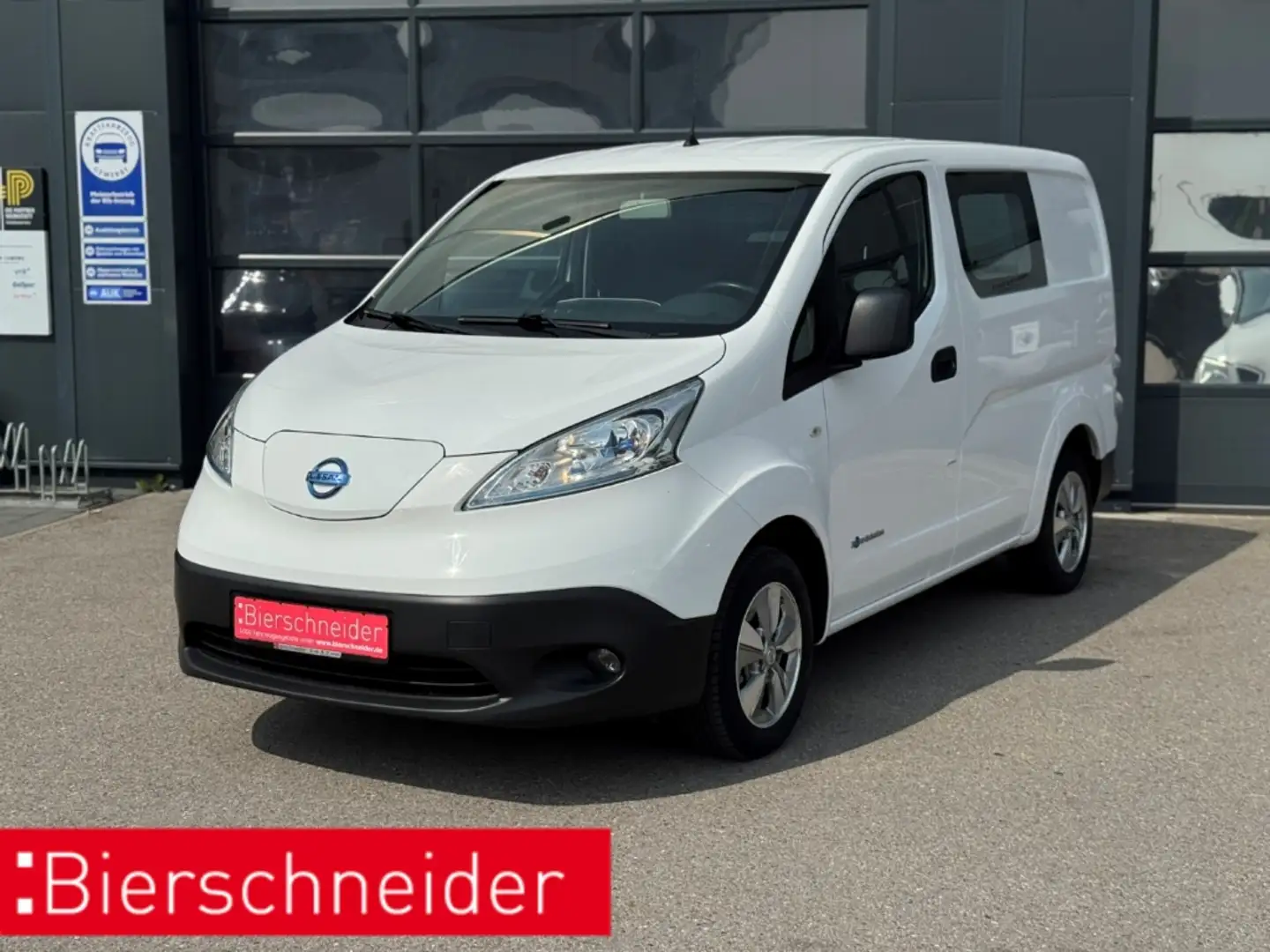 Nissan Evalia Comfort KAMERA SHZ GRA BLUETOOTH Белый - 1