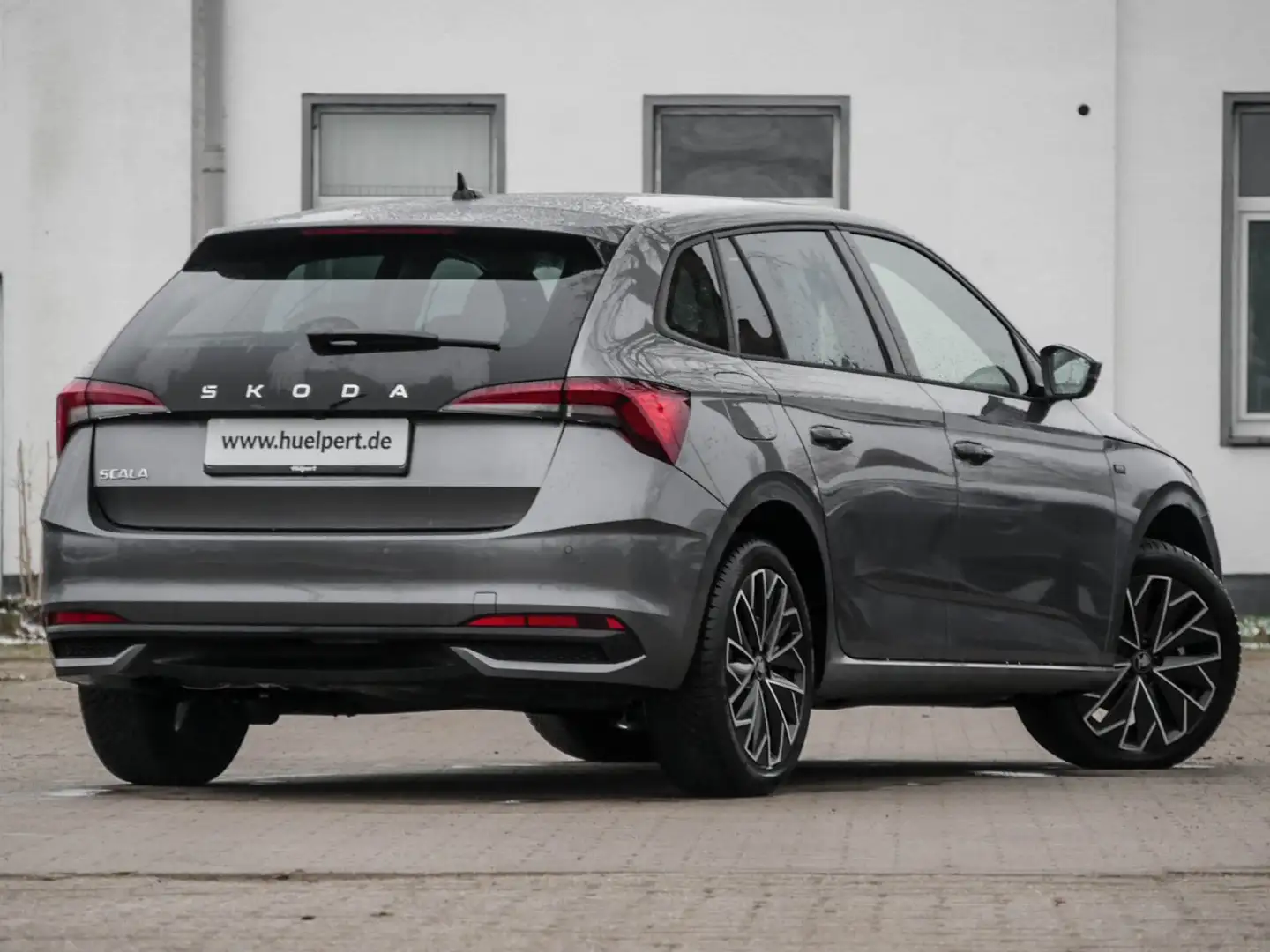 Skoda Scala 1.0 DRIVE CAM ACC LM17 SITZHEIZUNG LED DAB Gris - 2