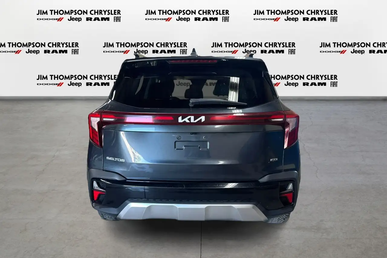 Kia Seltos photo Kia Seltos