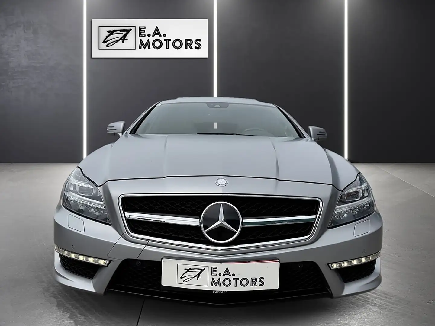 Mercedes-Benz CLS 63 AMG S Shooting Brake 4MATIC Aut. Grau - 2