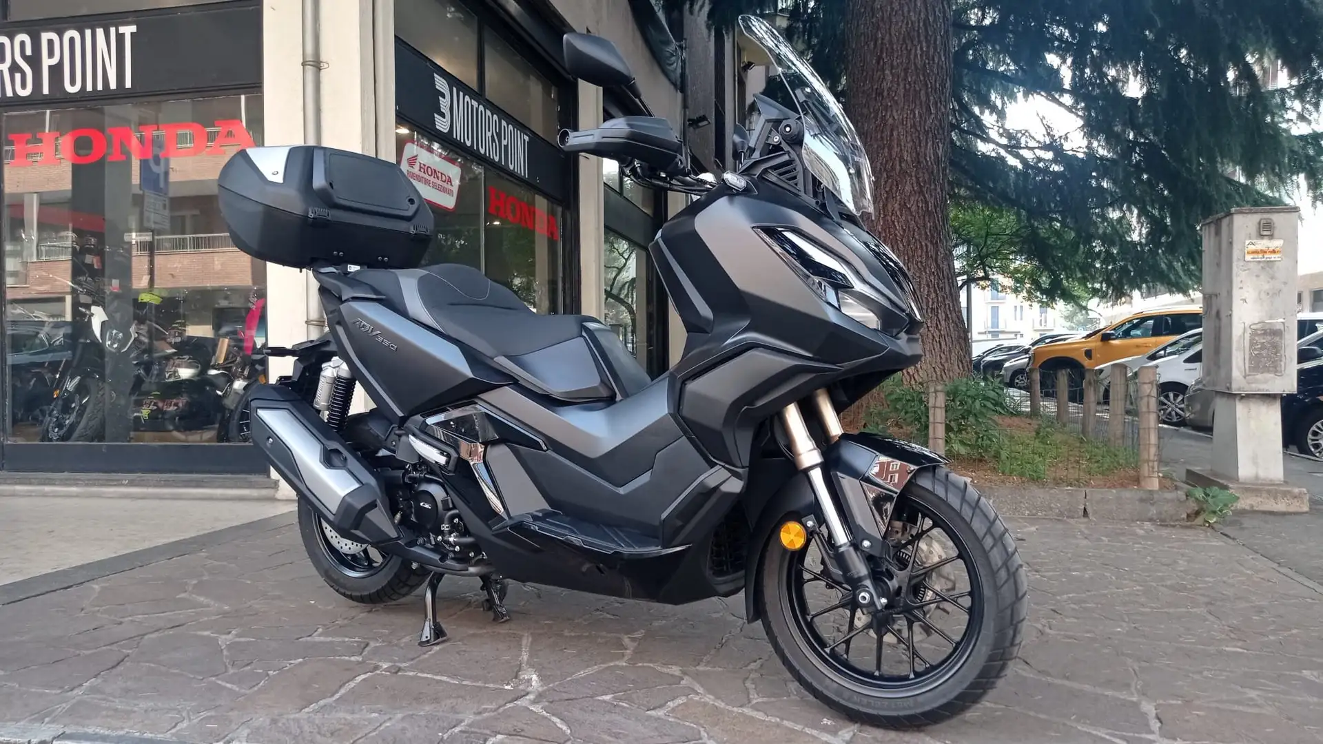 Honda ADV 350 Nero - 1