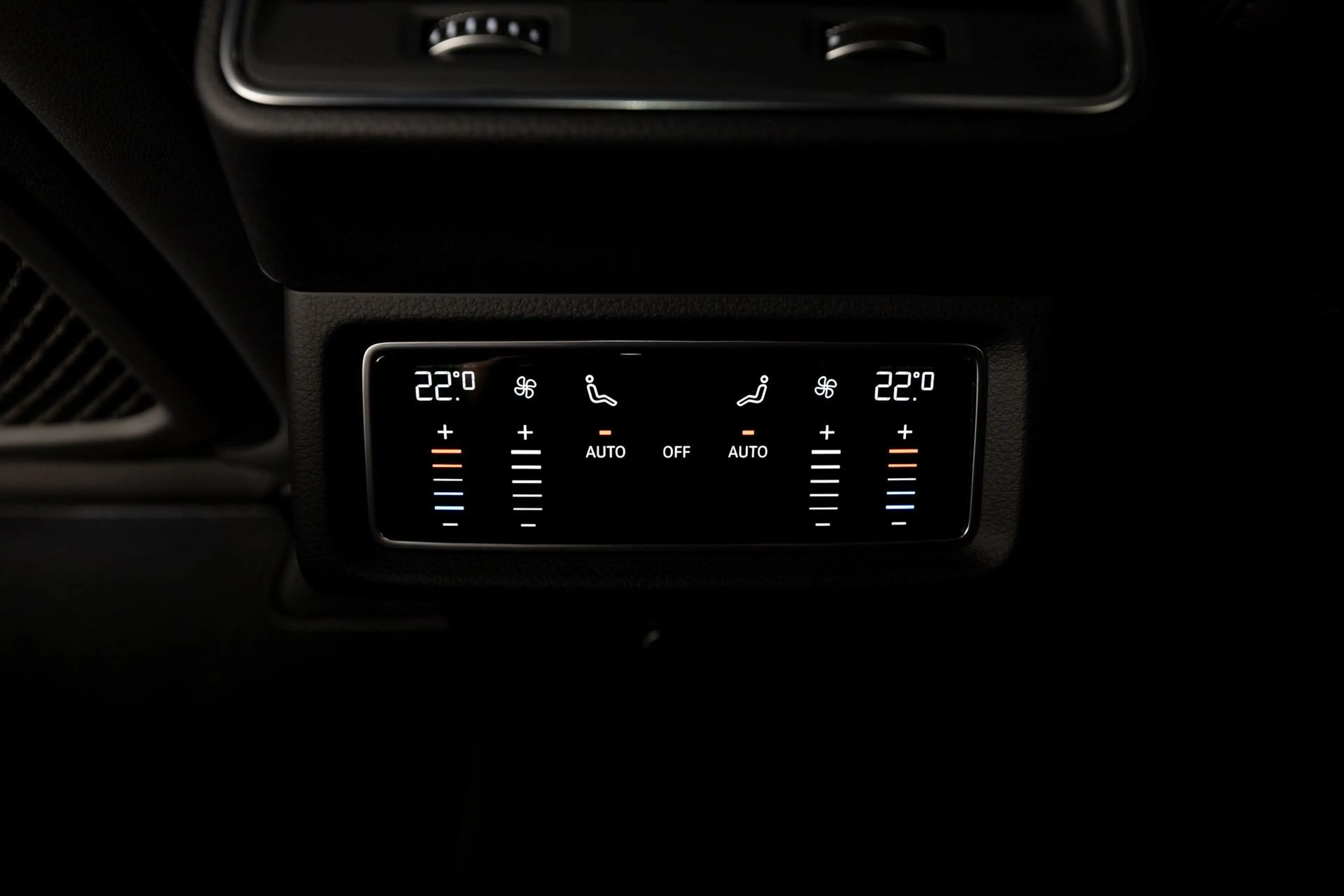Audi e-tron S Modell 503 PS BLACK MATRIX B&O -61% — photo 15