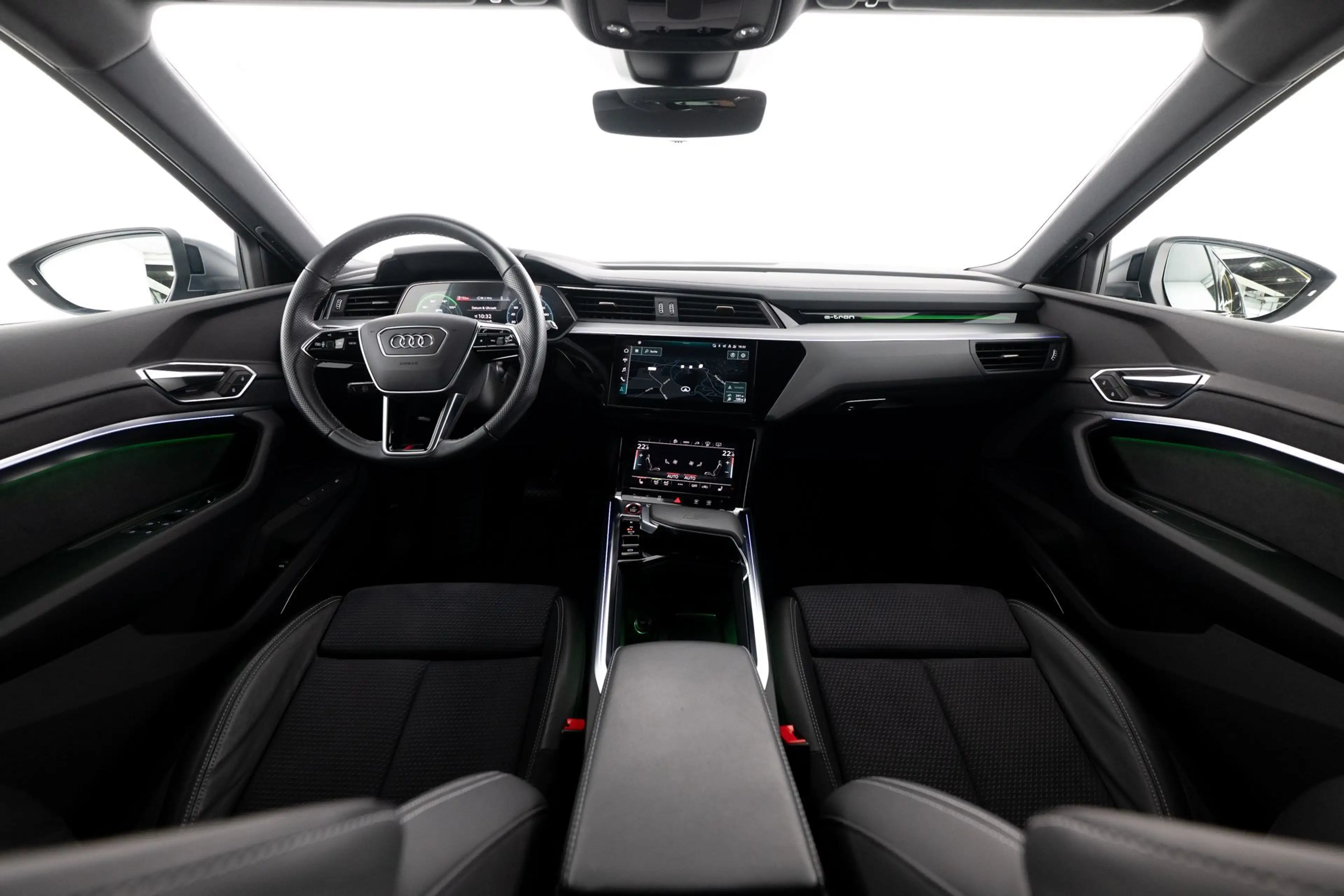 Audi e-tron S Modell 503 PS BLACK MATRIX B&O -61% — photo 5