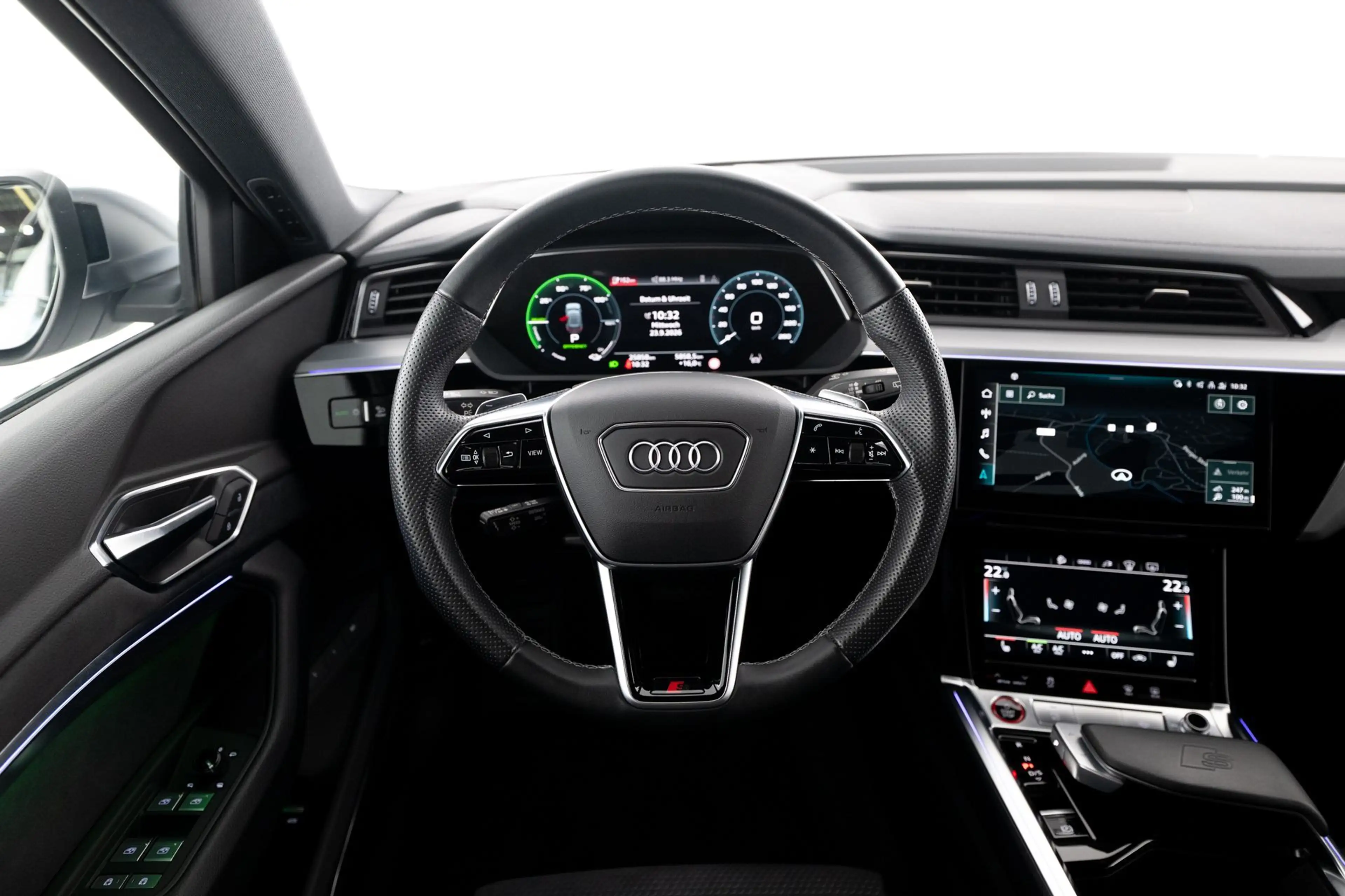 Audi e-tron S Modell 503 PS BLACK MATRIX B&O -61% — photo 6