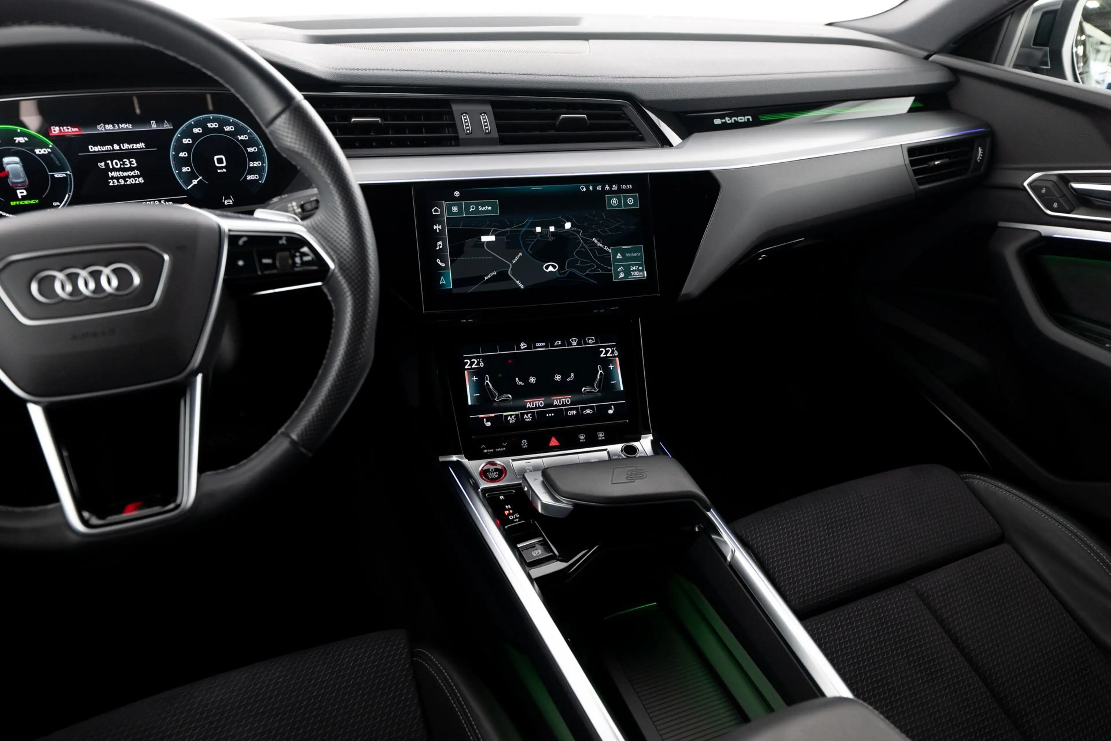 Audi e-tron S Modell 503 PS BLACK MATRIX B&O -61% — photo 14