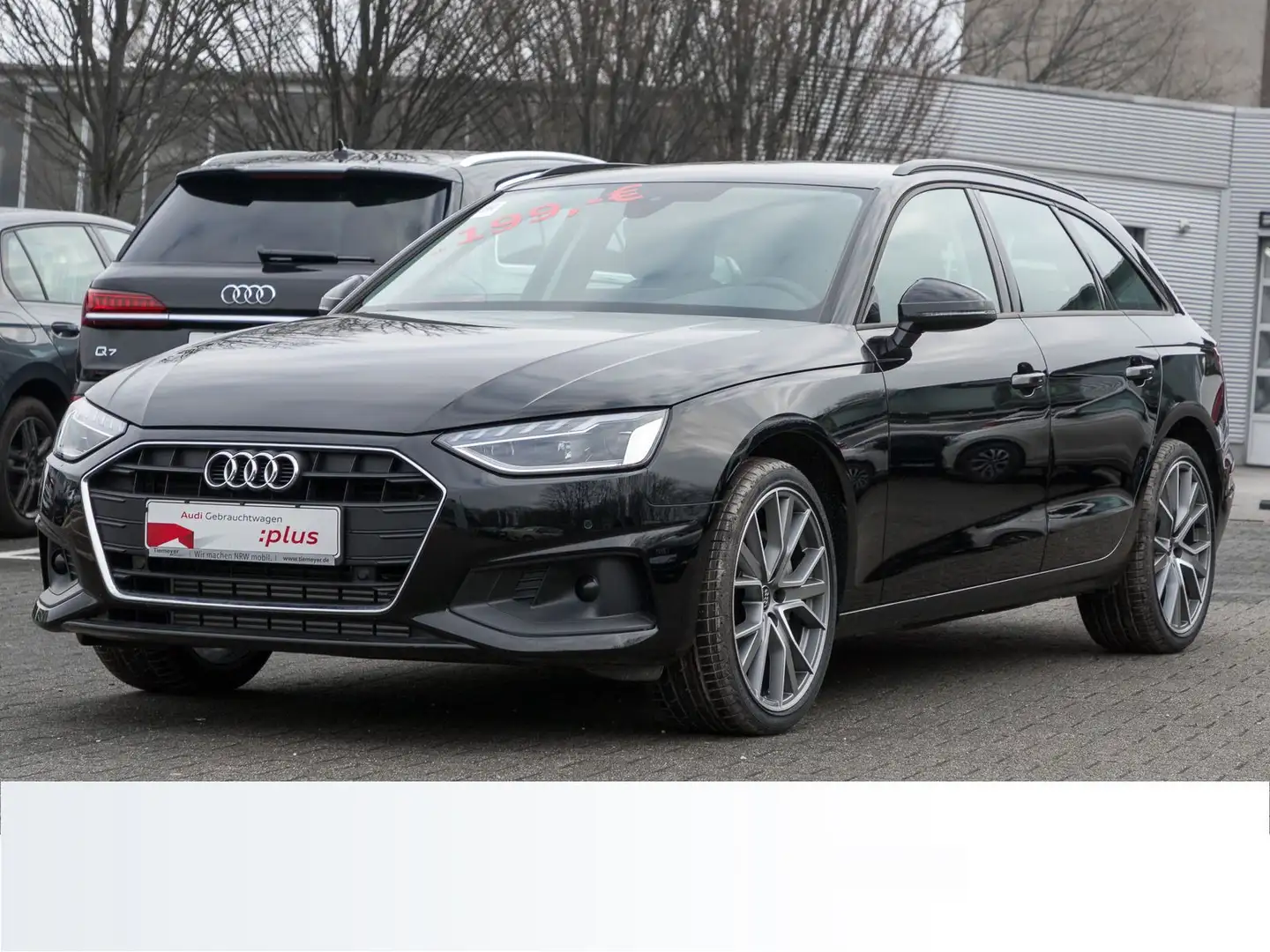 Audi A4 40 TFSI LM19 NAVI+ SITZHZ GRA AHK Schwarz - 2