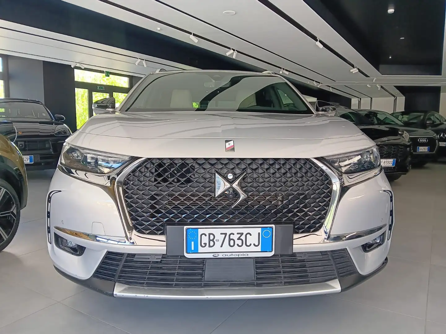 DS Automobiles DS 7 Crossback 1.6 e-tense phev Chic 4x4 auto Grigio - 2