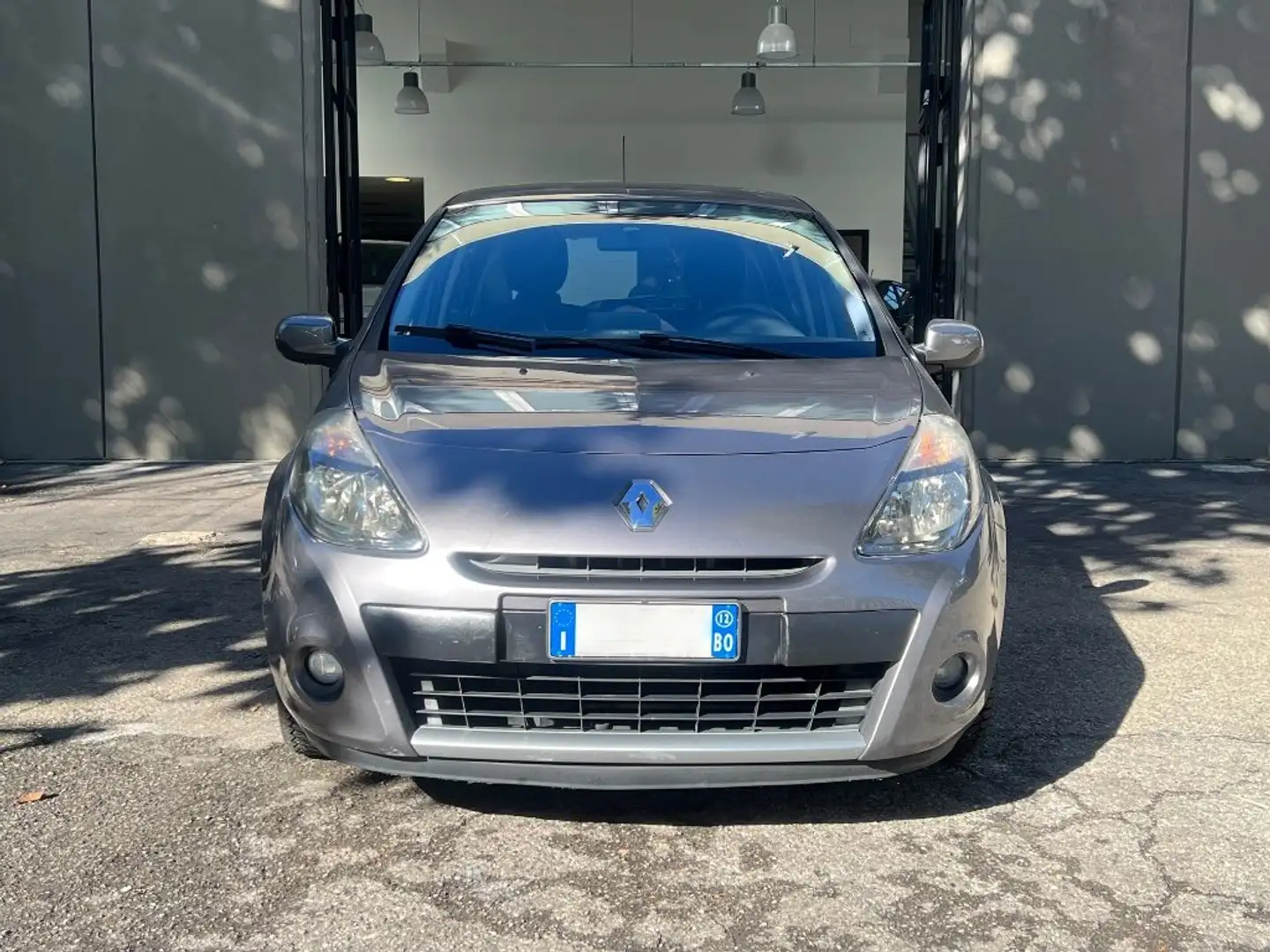 Renault Clio 1.2 16V 5 porte GPL Dynamique Gris - 2