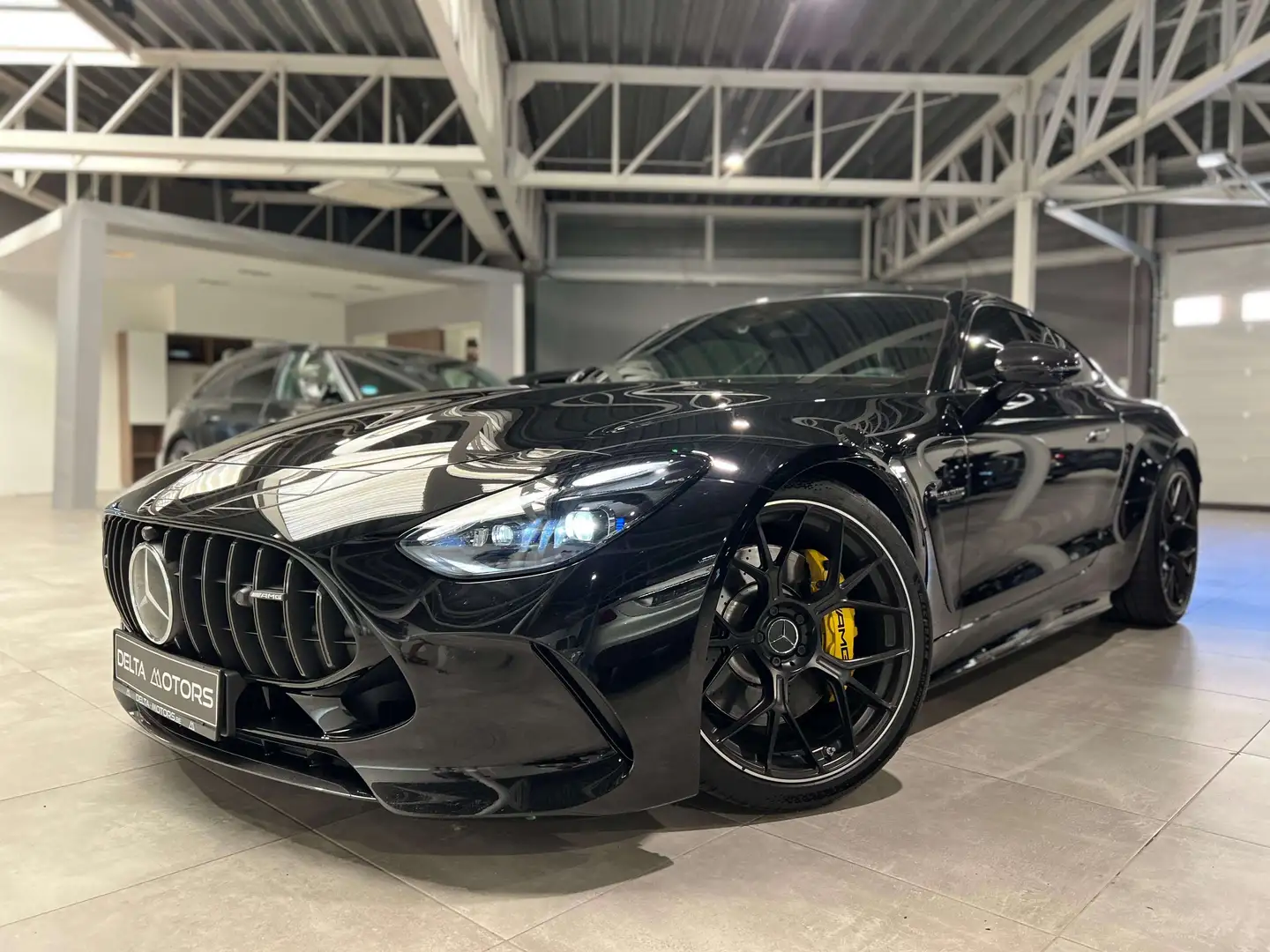 Mercedes-Benz AMG GT 63 4MATIC+  CarbonPanoF1 Argent - 2