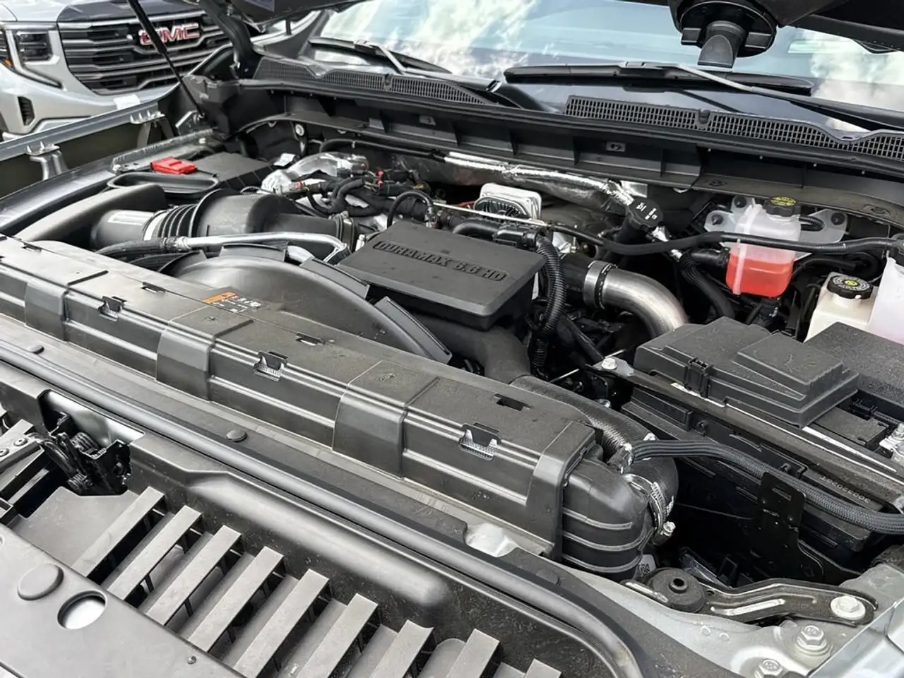 GMC Sierra 3500HD снимка GMC Sierra 3500HD