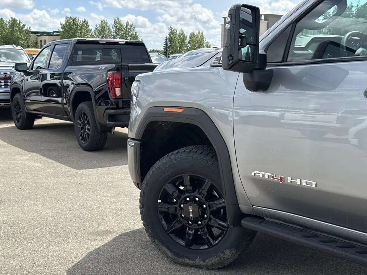 GMC Sierra 3500HD снимка GMC Sierra 3500HD