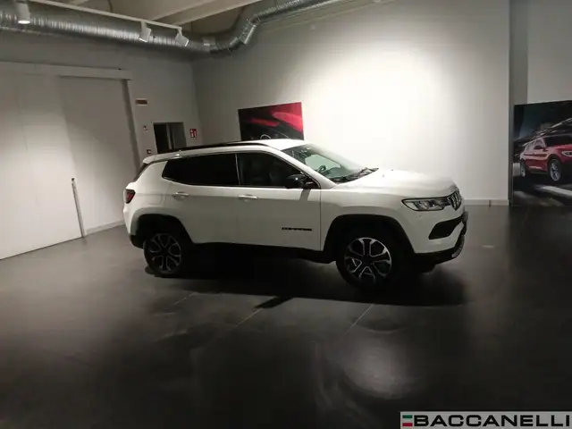 Jeep Compass view 2