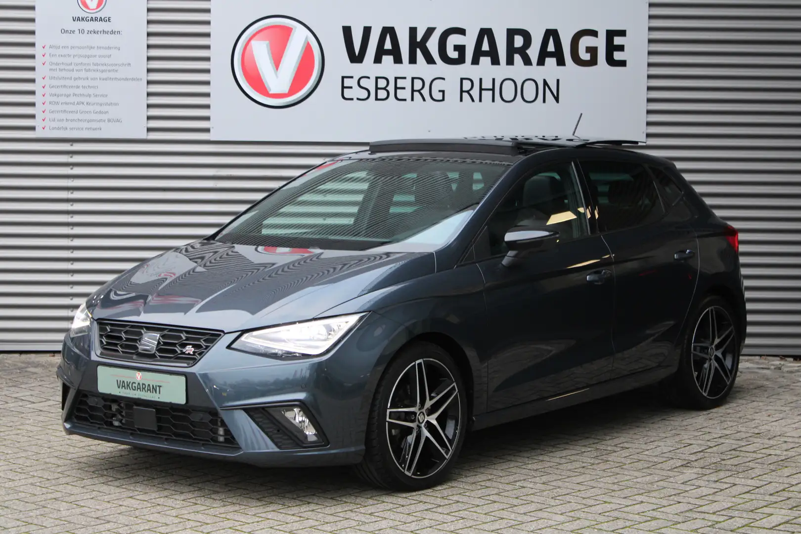 SEAT Ibiza 1.0 TSI FR DSG,NAVI/CAM,PANO,BEATS Grijs - 1