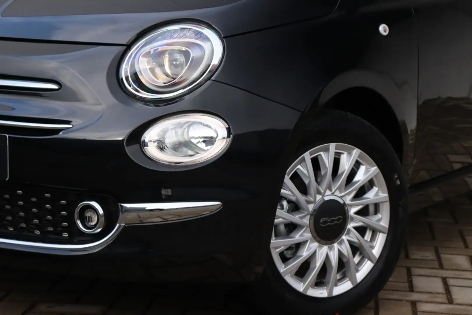 Fiat 500 1.0 Hybrid 70 PK Dolcevita | Navi | Carplay | Clim Zwart - 2