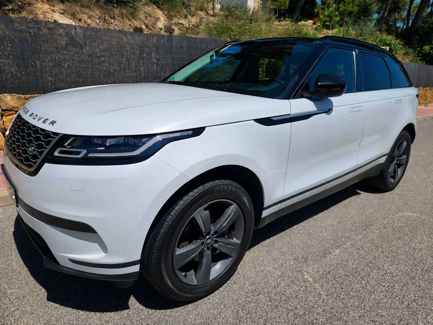 Land Rover Range Rover Velar Range Rover Velar 2.0D S 4WD Aut. 240 S - foto 1
