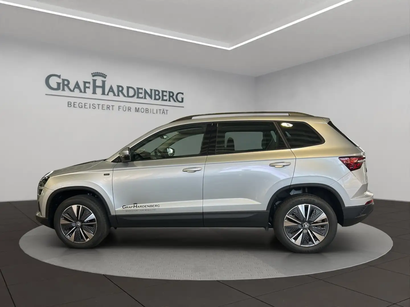 Skoda Karoq Tour 1,5 TSI 110 kW 7-Gang-DSG Selection Silber - 2