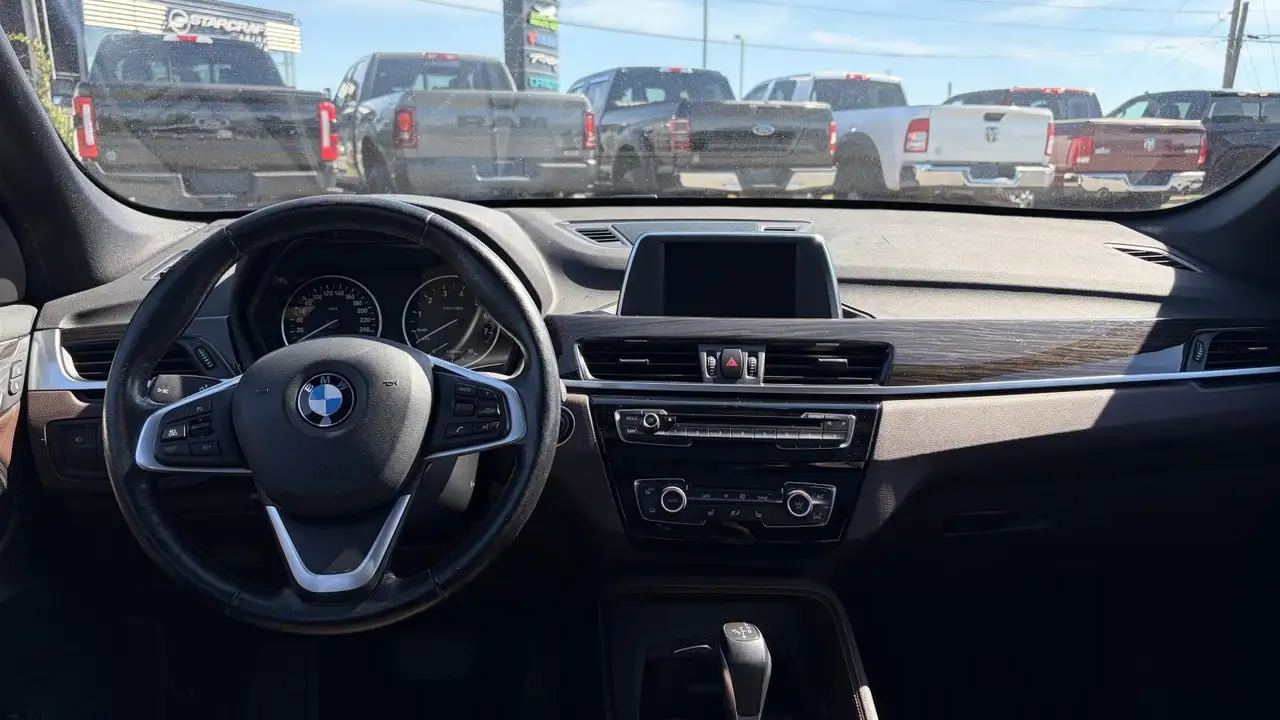 BMW X1 photo BMW X1