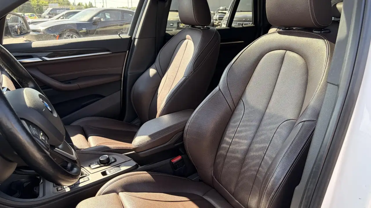 BMW X1 photo BMW X1