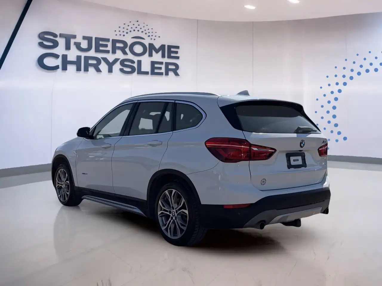 BMW X1 photo BMW X1