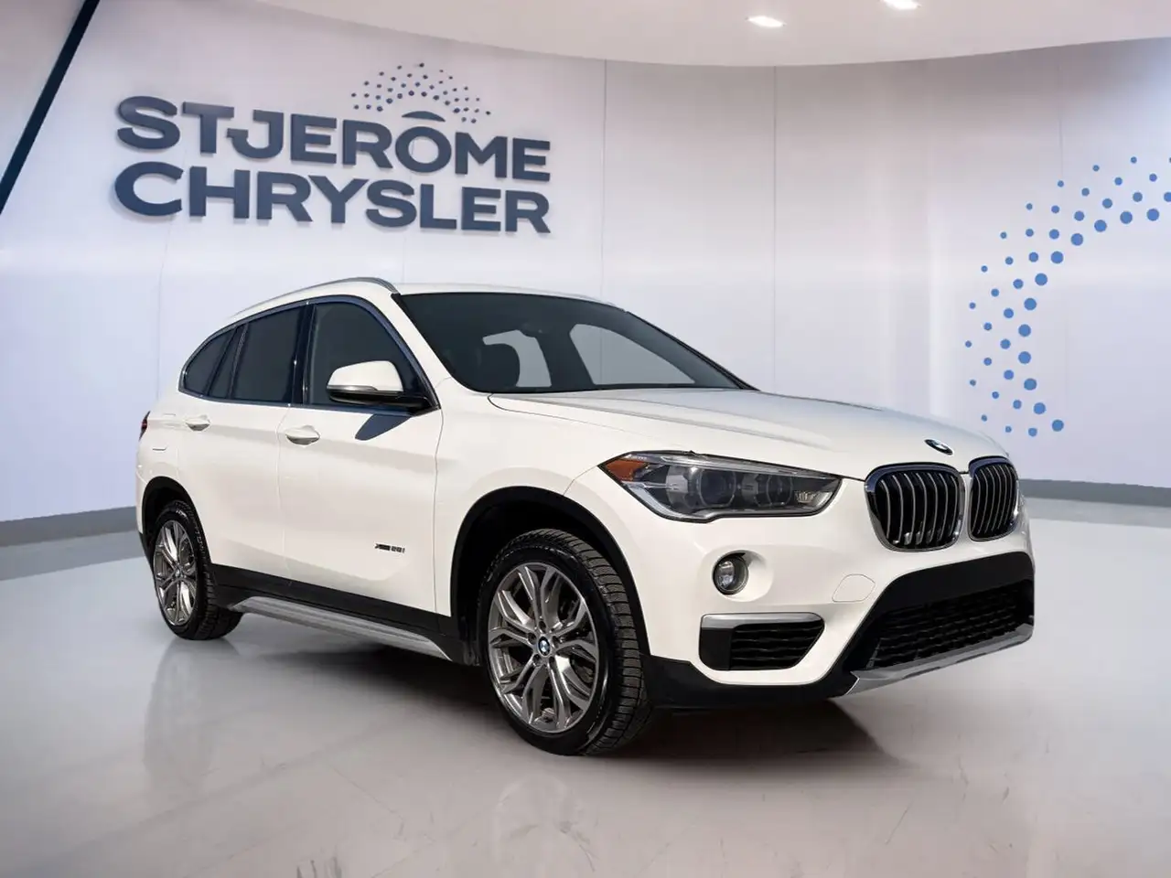 BMW X1 photo BMW X1