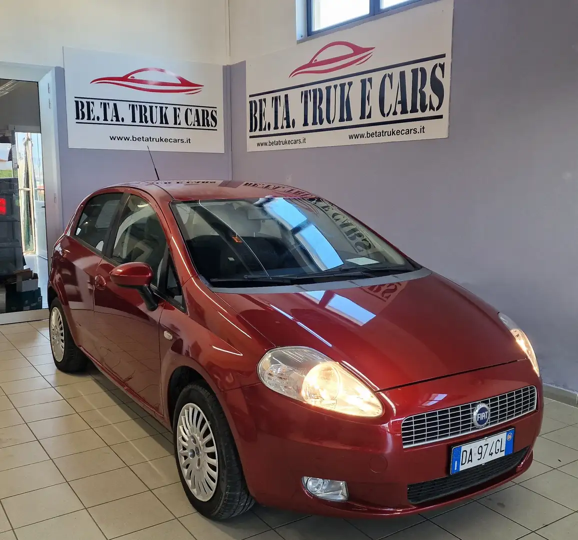 Fiat Grande Punto Grande Punto 5p 1.4 Dynamic 77cv Rood - 1