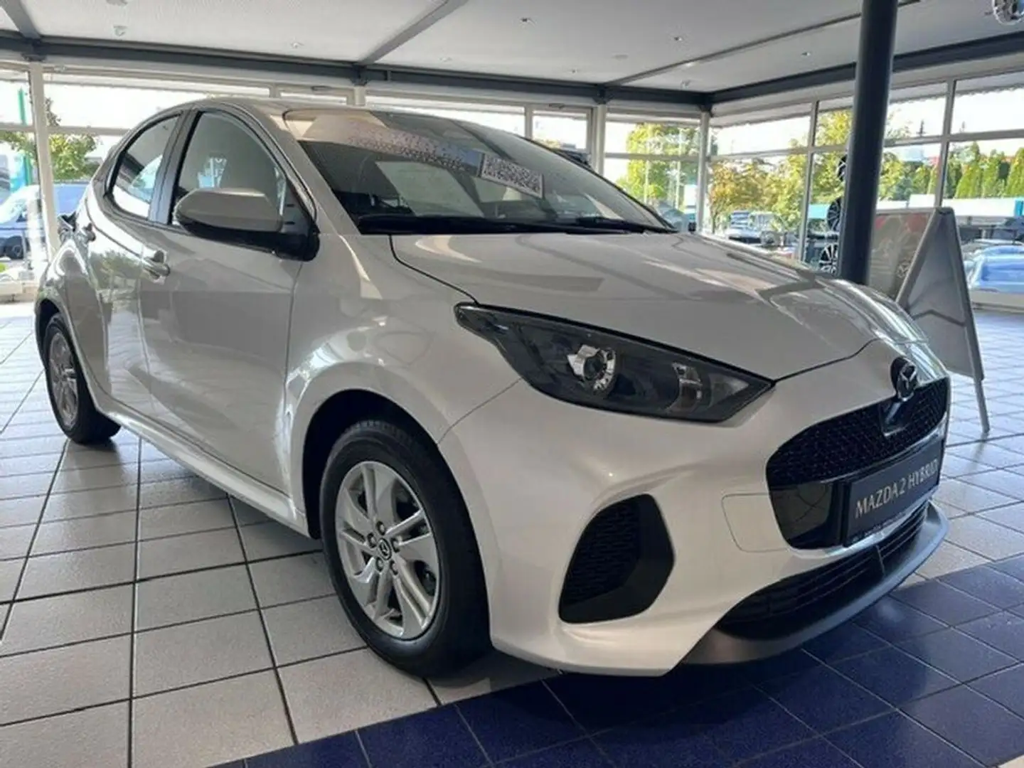 Mazda 2 Mazda 2 Hybrid Center Line Weiß - 2