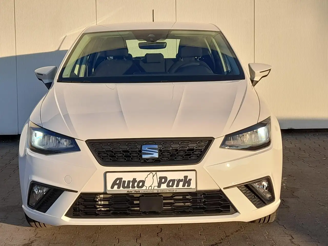 SEAT Ibiza 1.0 MPI Reference NAVI/APP~SHZ~PDC~ALU~GRA 5