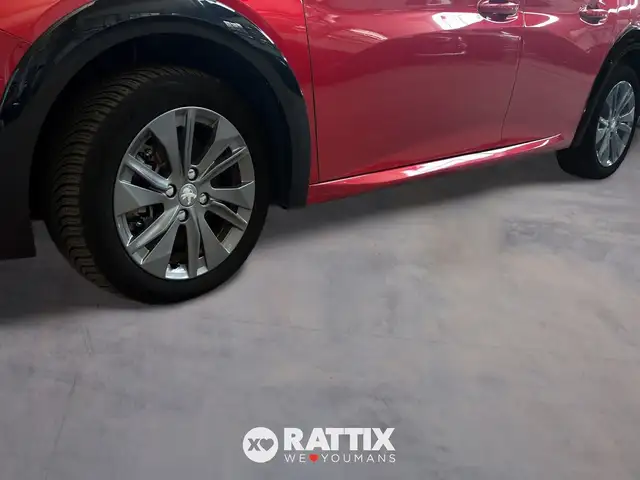Peugeot E-208 view 4