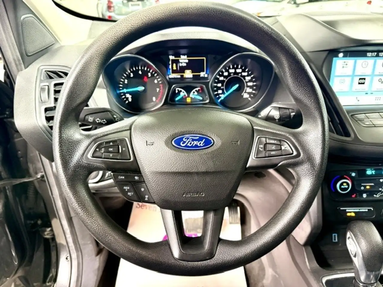 Ford Escape снимка Ford Escape