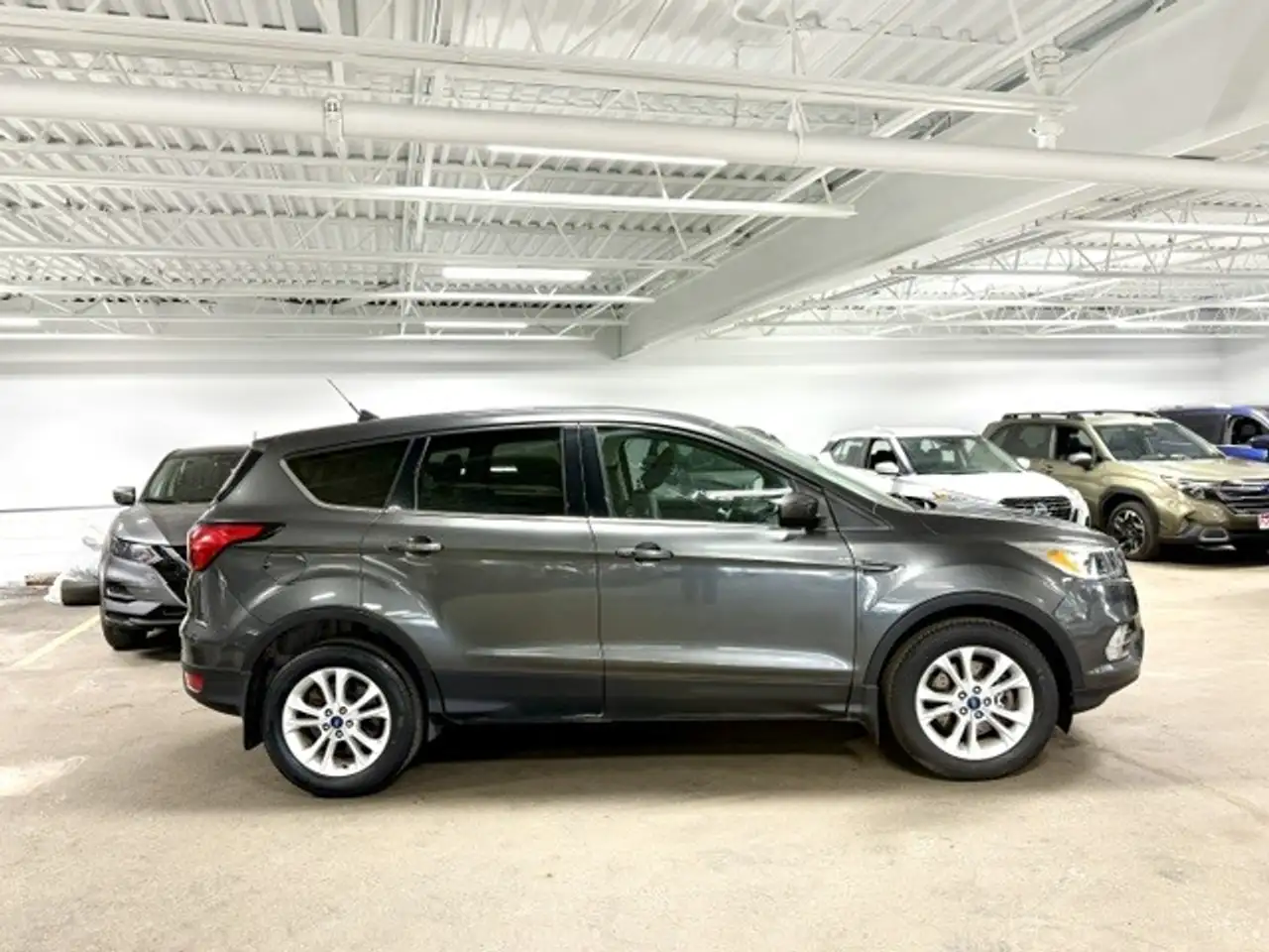 Ford Escape снимка Ford Escape