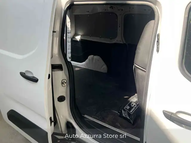 Opel Combo view 9