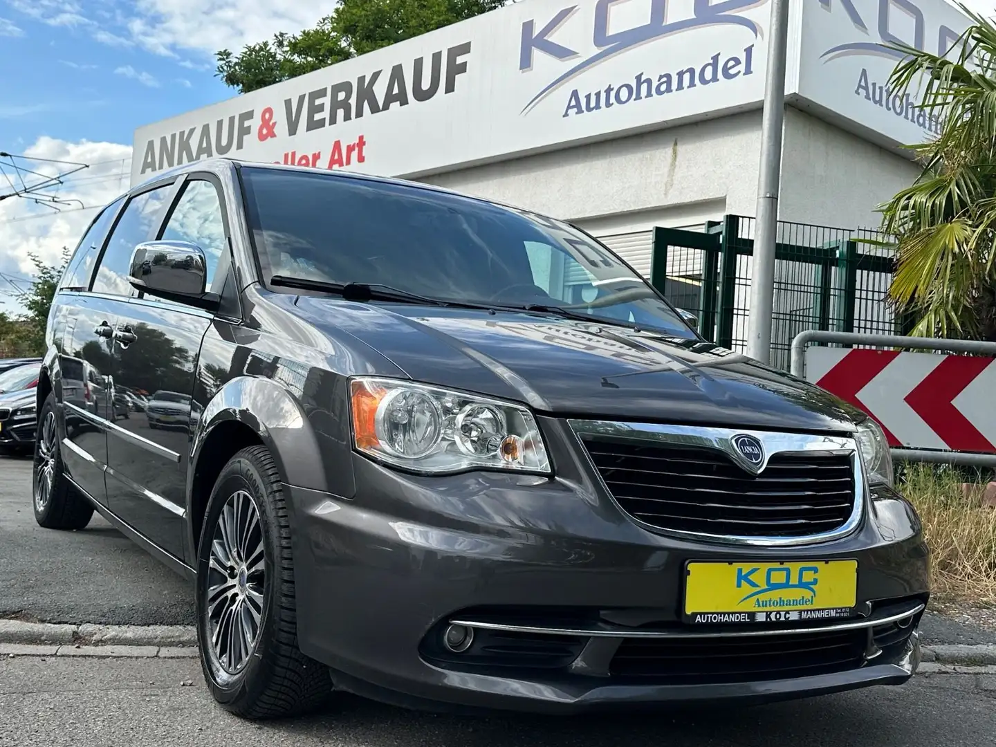 Lancia Voyager Silver / 1. Hand Argent - 1